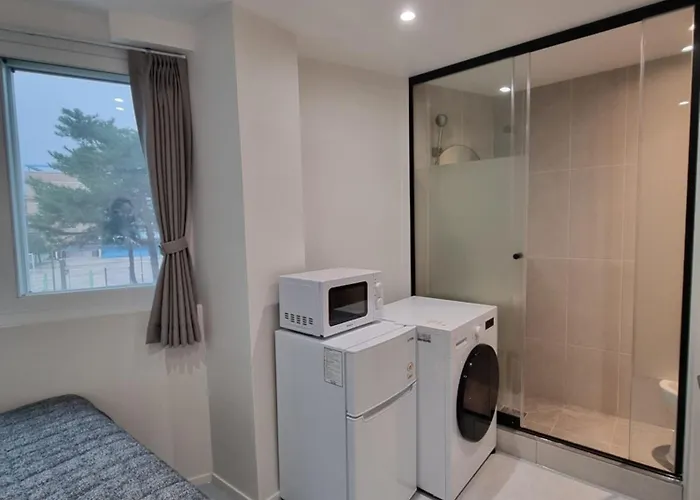 Mono-women Only Bed & Breakfast Seoel
